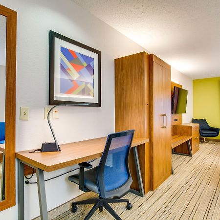 Holiday Inn Express Vincennes Exterior foto